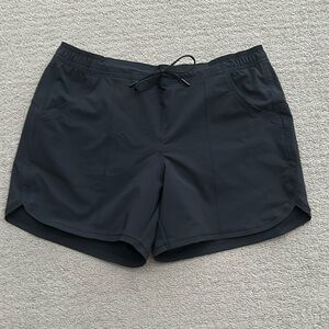 Women’s Lands End 5” Swim shorts with attached panty - Size 12